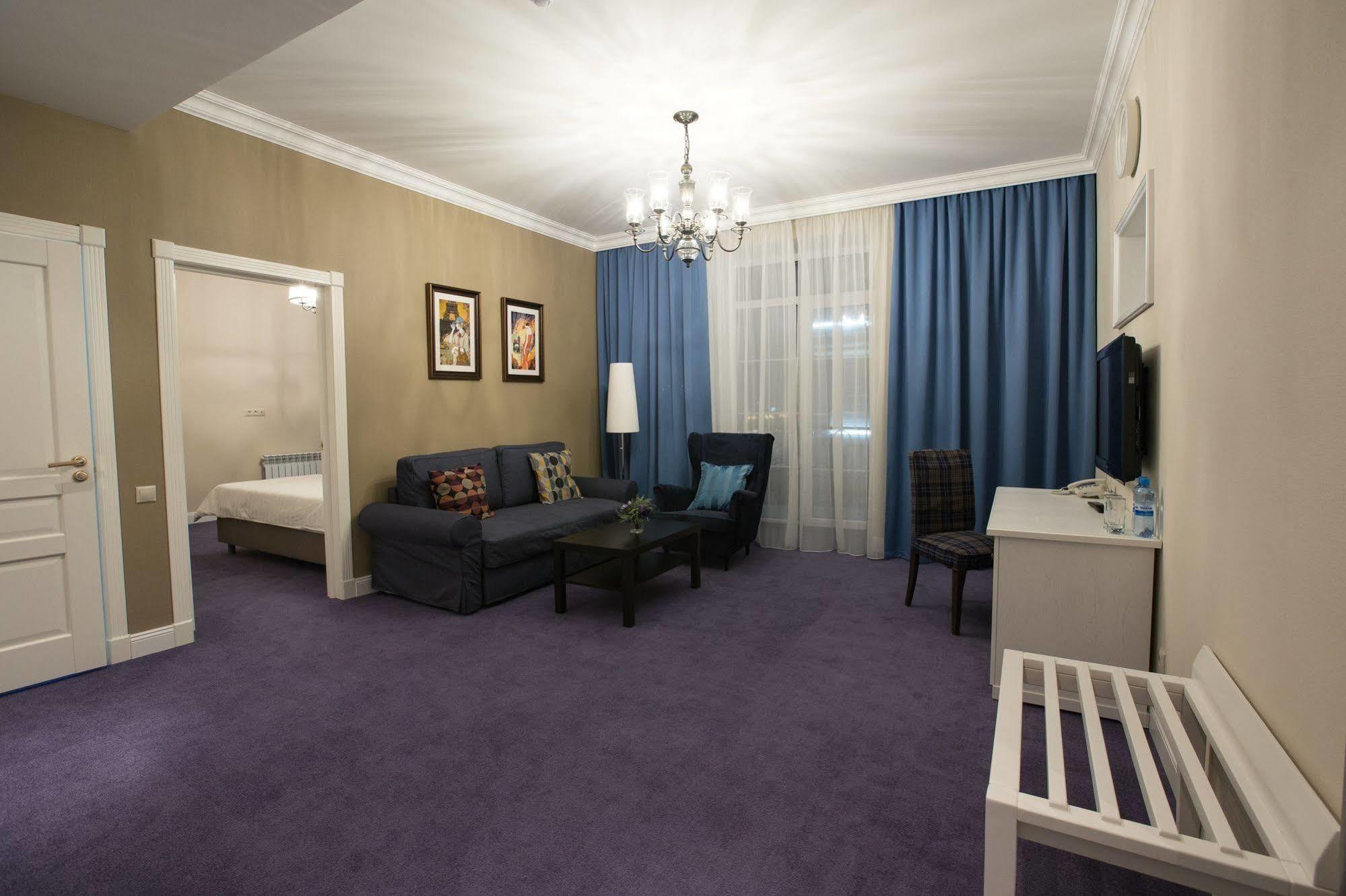Monaco Hotel